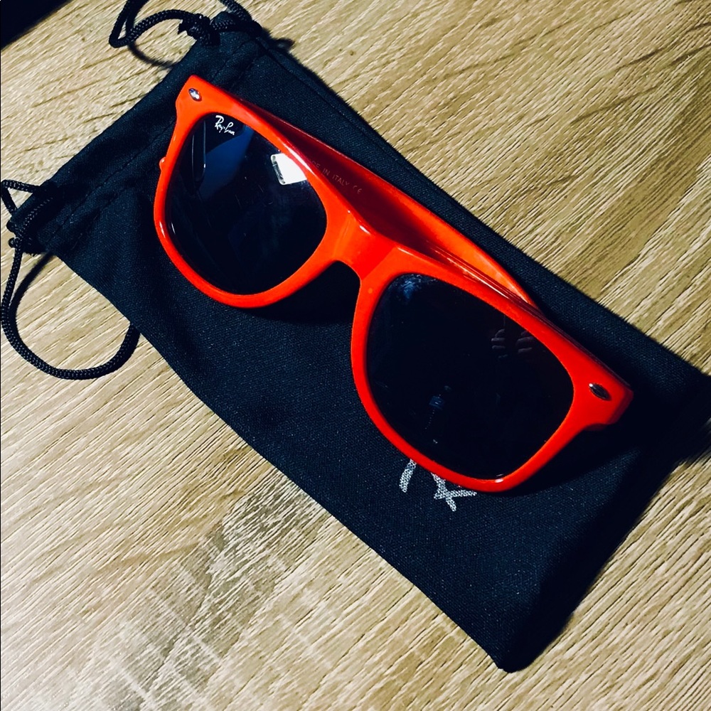 (New) Red Ray-Bans